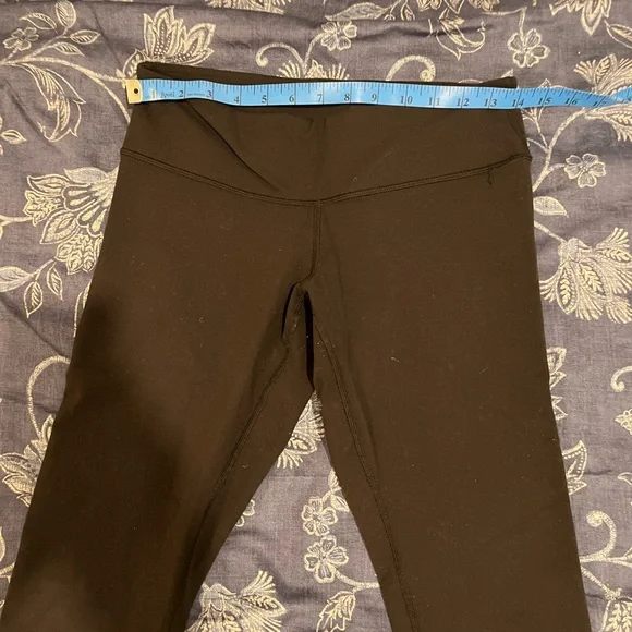Lululemon Bundle crop legging and bra Xs/small - Picture 2 of 16